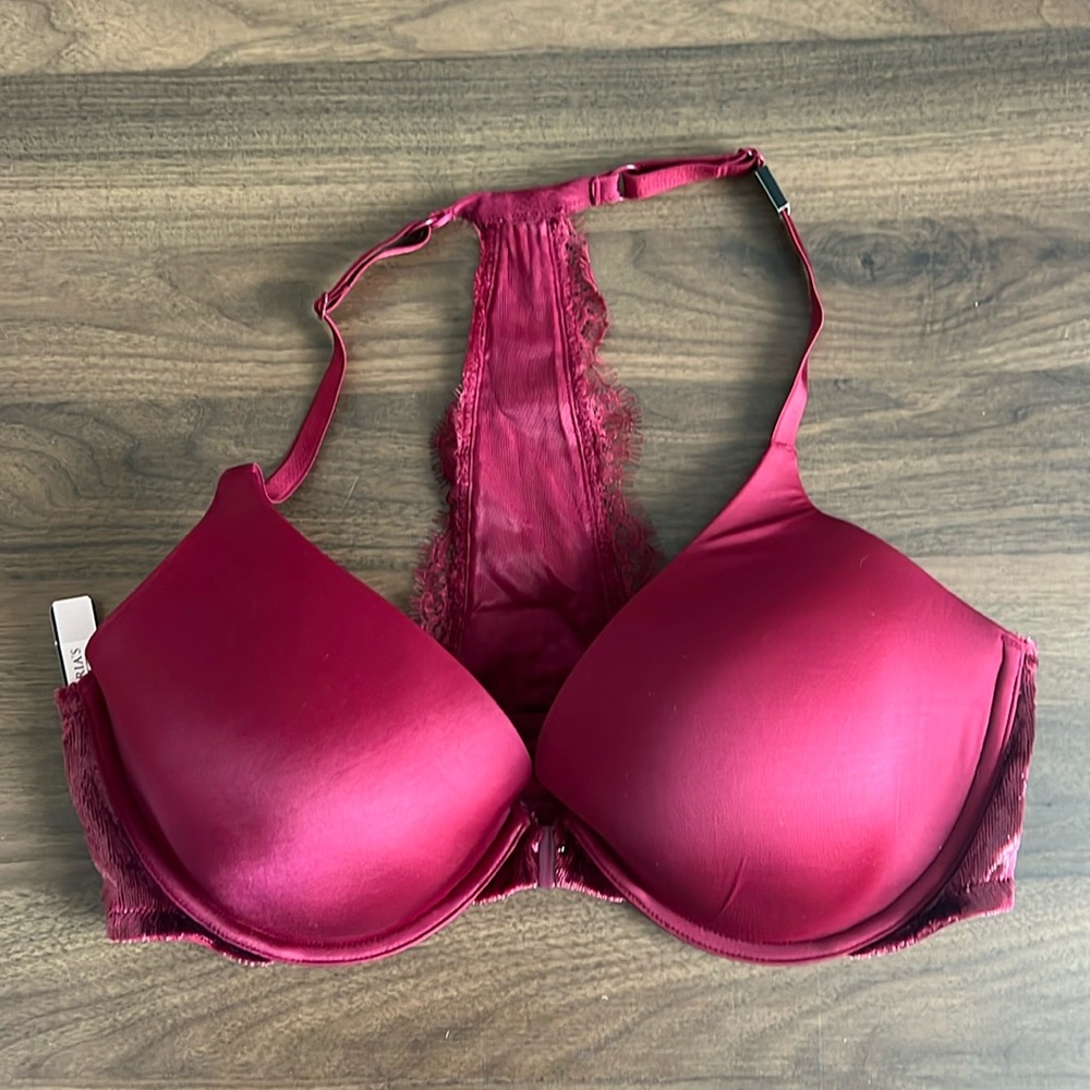 NWT Victoria’s Secret Bra 38D